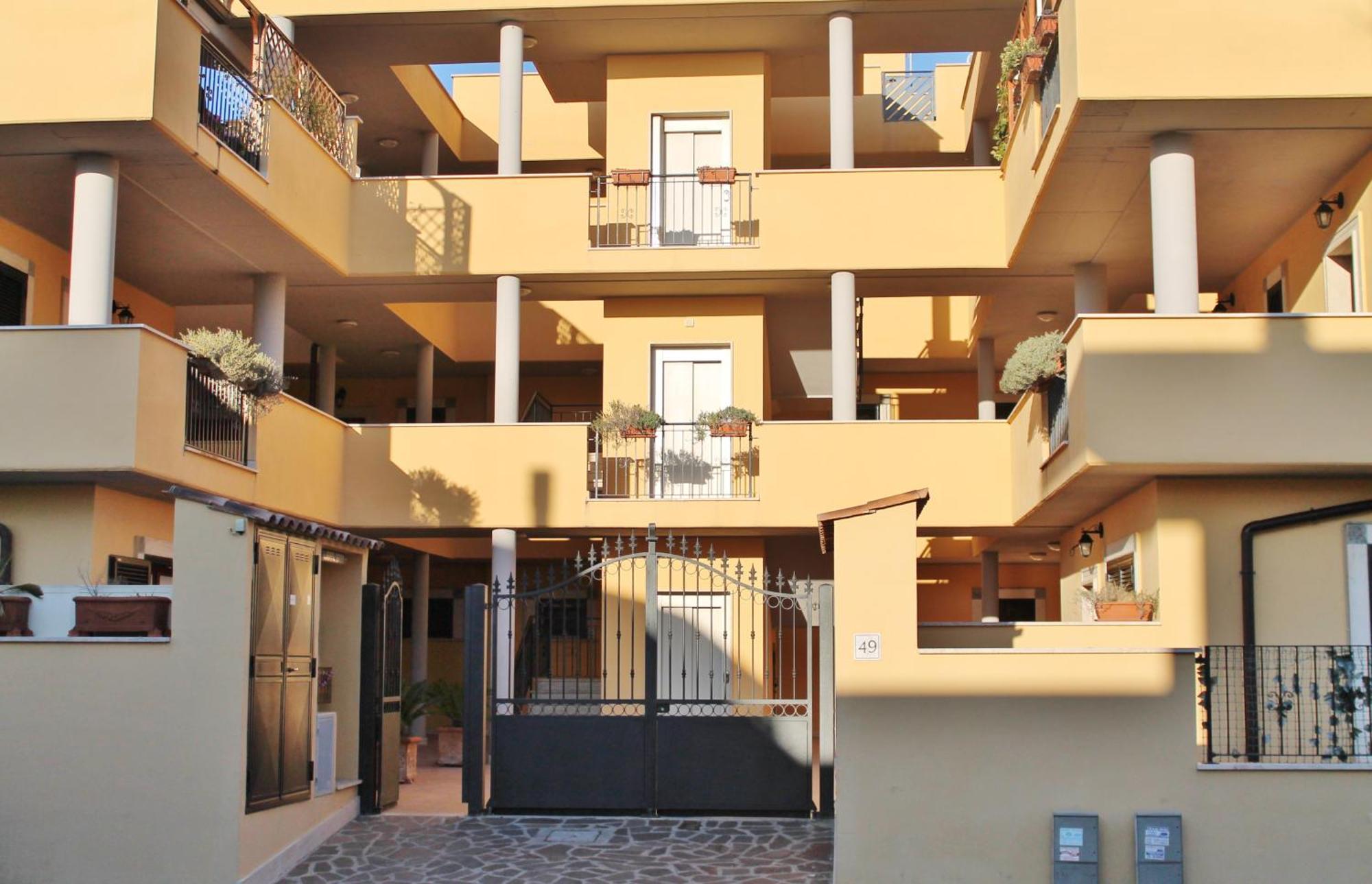 Hotel La Maison Jolie Fiumicino Exterior photo