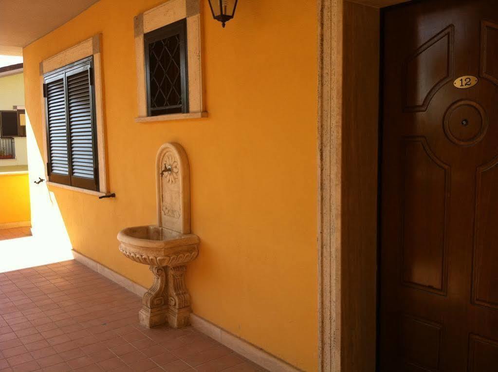 Hotel La Maison Jolie Fiumicino Exterior photo